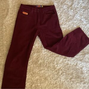 I’m selling these jeans their size 29. I’ve wore them one time.